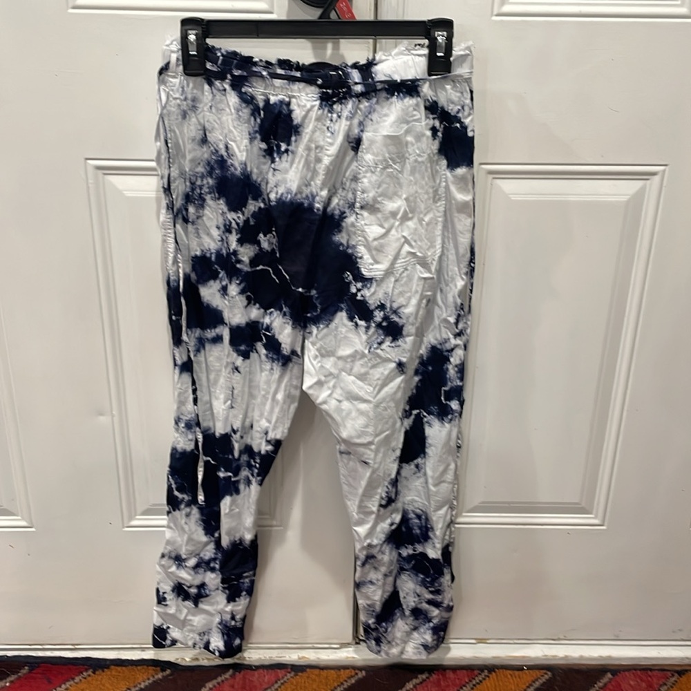 Nice pants - Picture 2 of 3